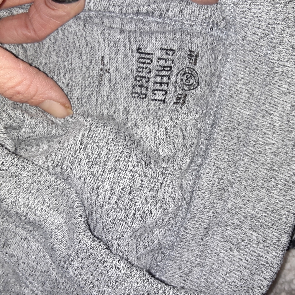 Clothing bundle - Picture 8 of 16